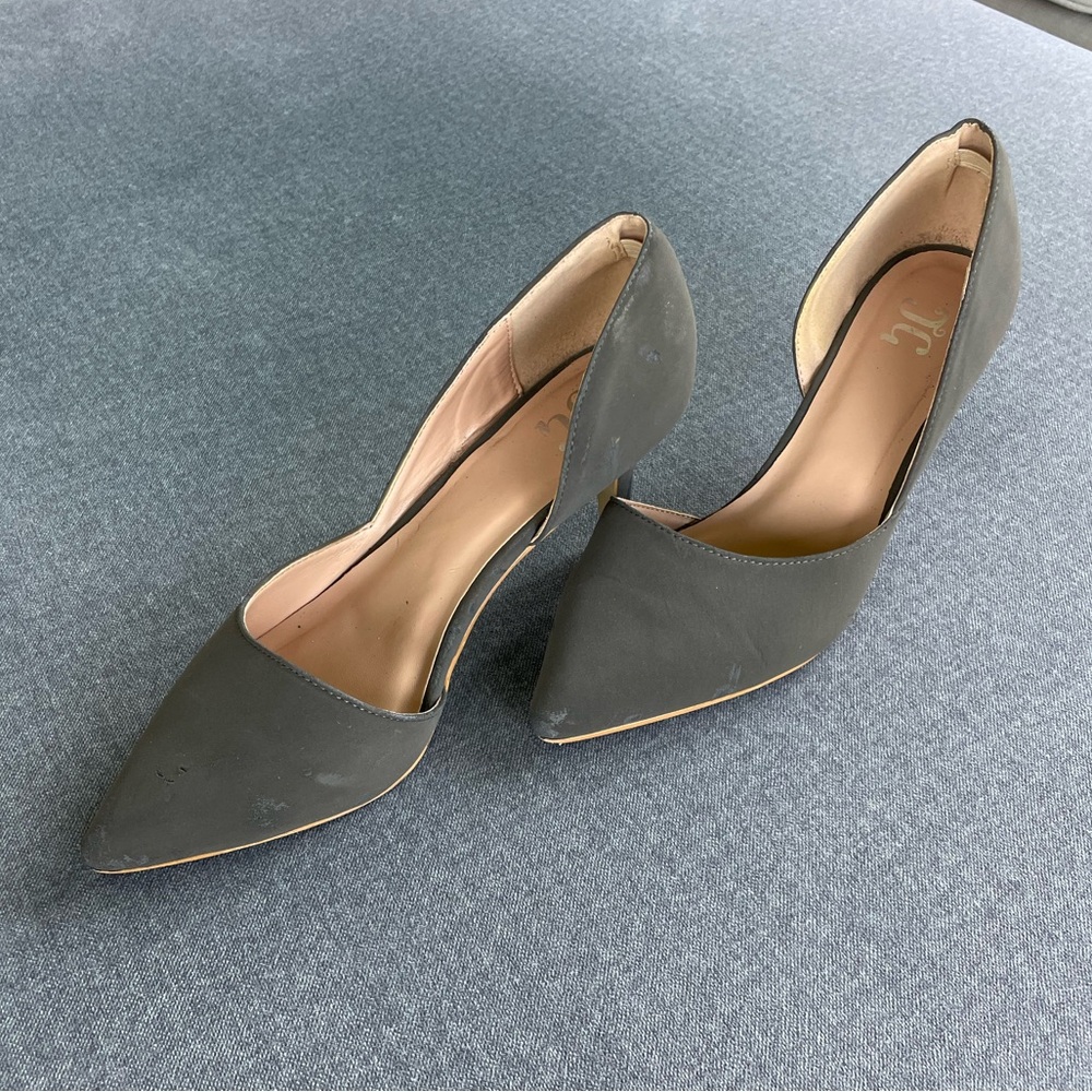 Women’s gray suede heels size 6 - Picture 6 of 8